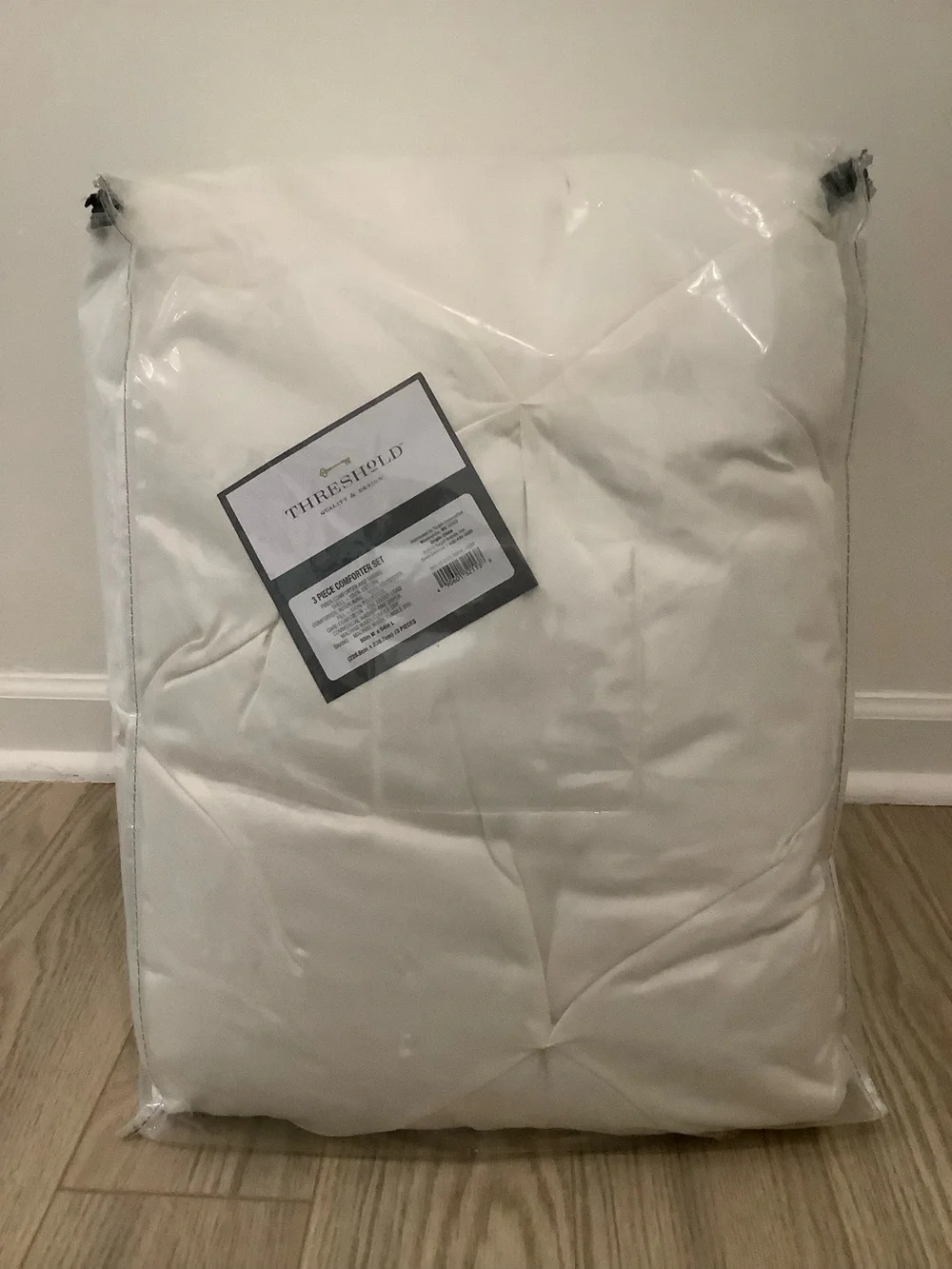 NWT Threshold pinch pleated queen comforter set❤️❤️❤️❤️